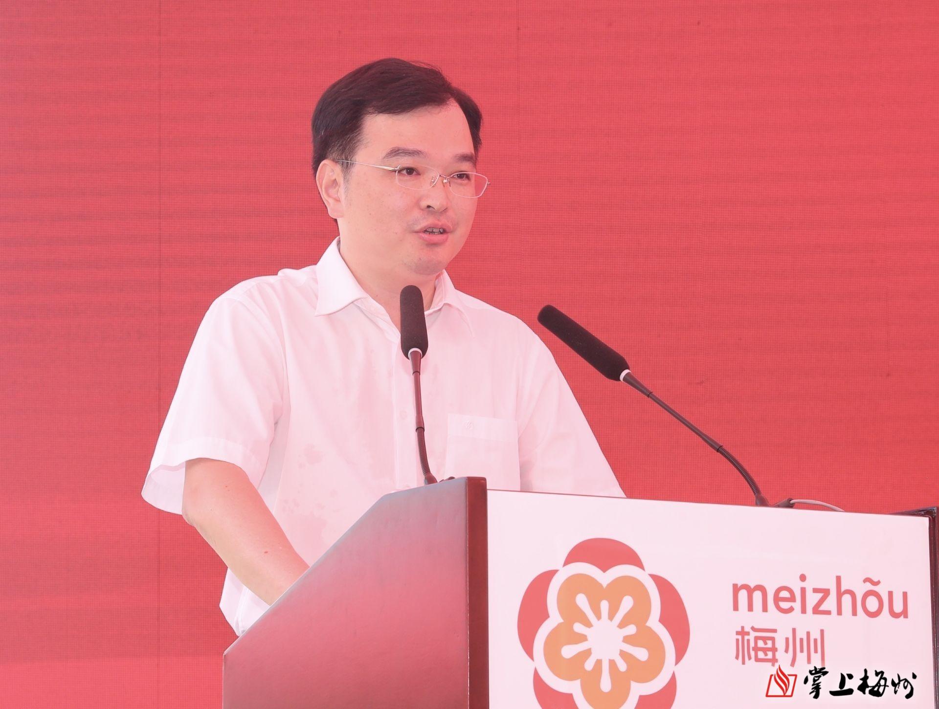 广东省公安系统杰出贡献者——林伟平